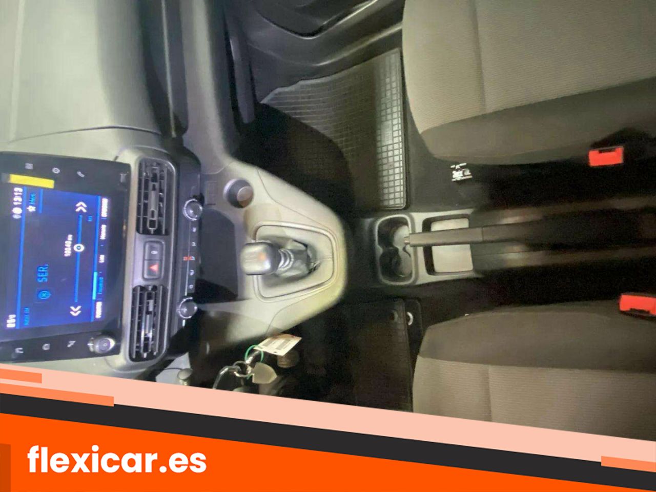 Foto Peugeot Rifter 23
