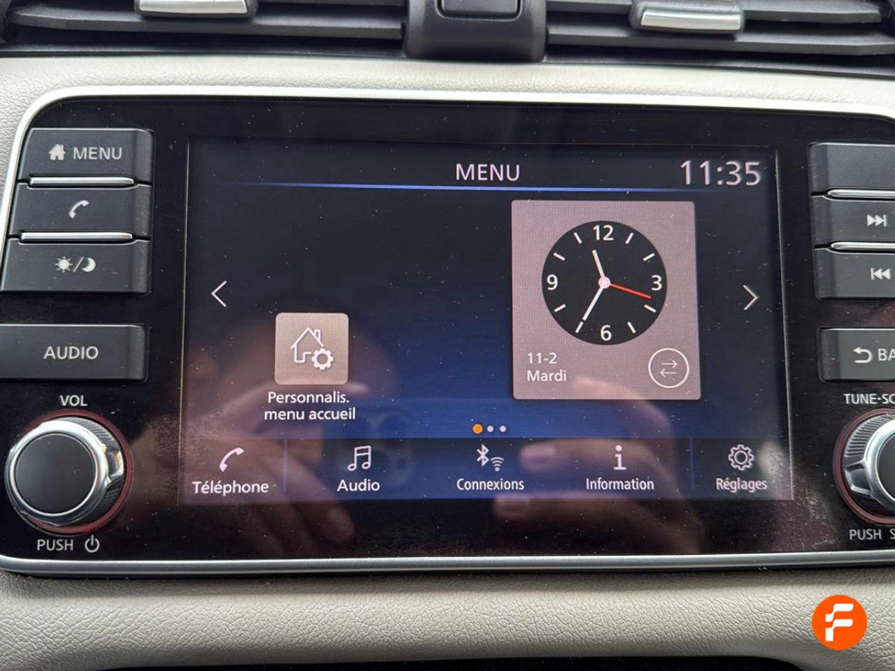 Foto Nissan Micra 12
