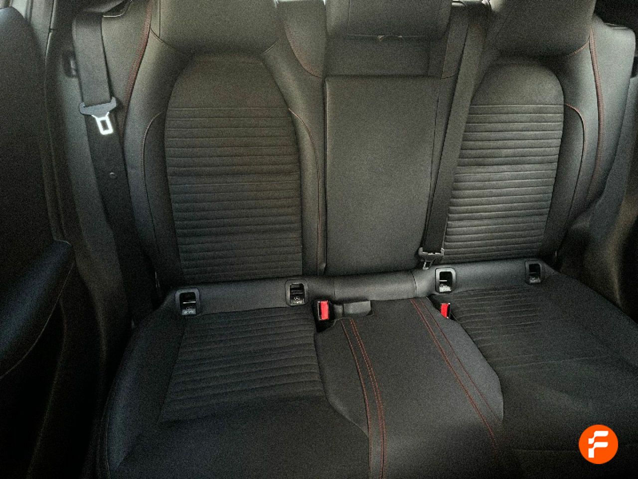 Foto Mercedes-Benz Clase GLA 18