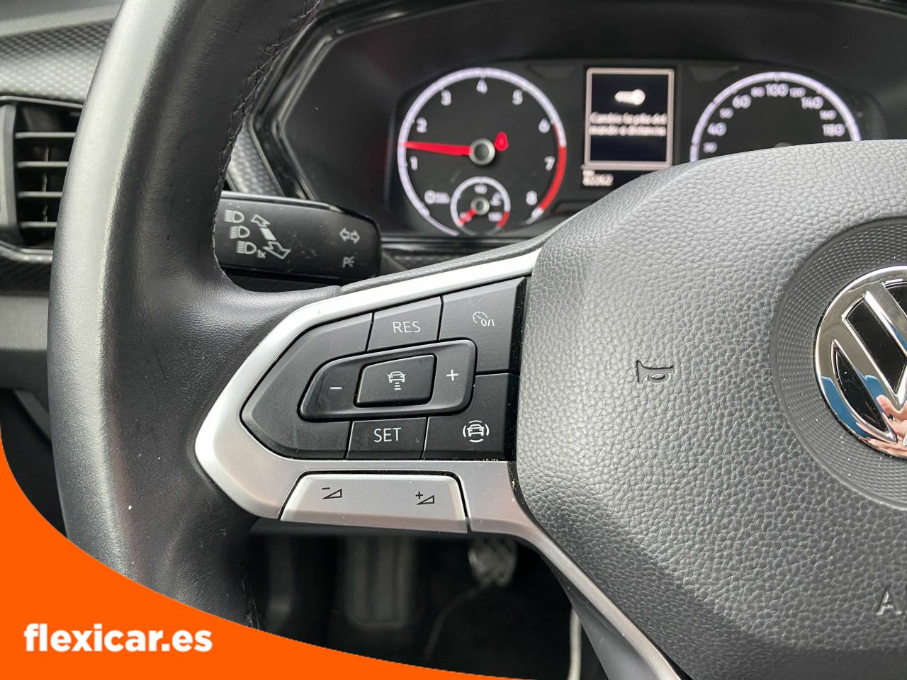 Foto Volkswagen T-Cross 15