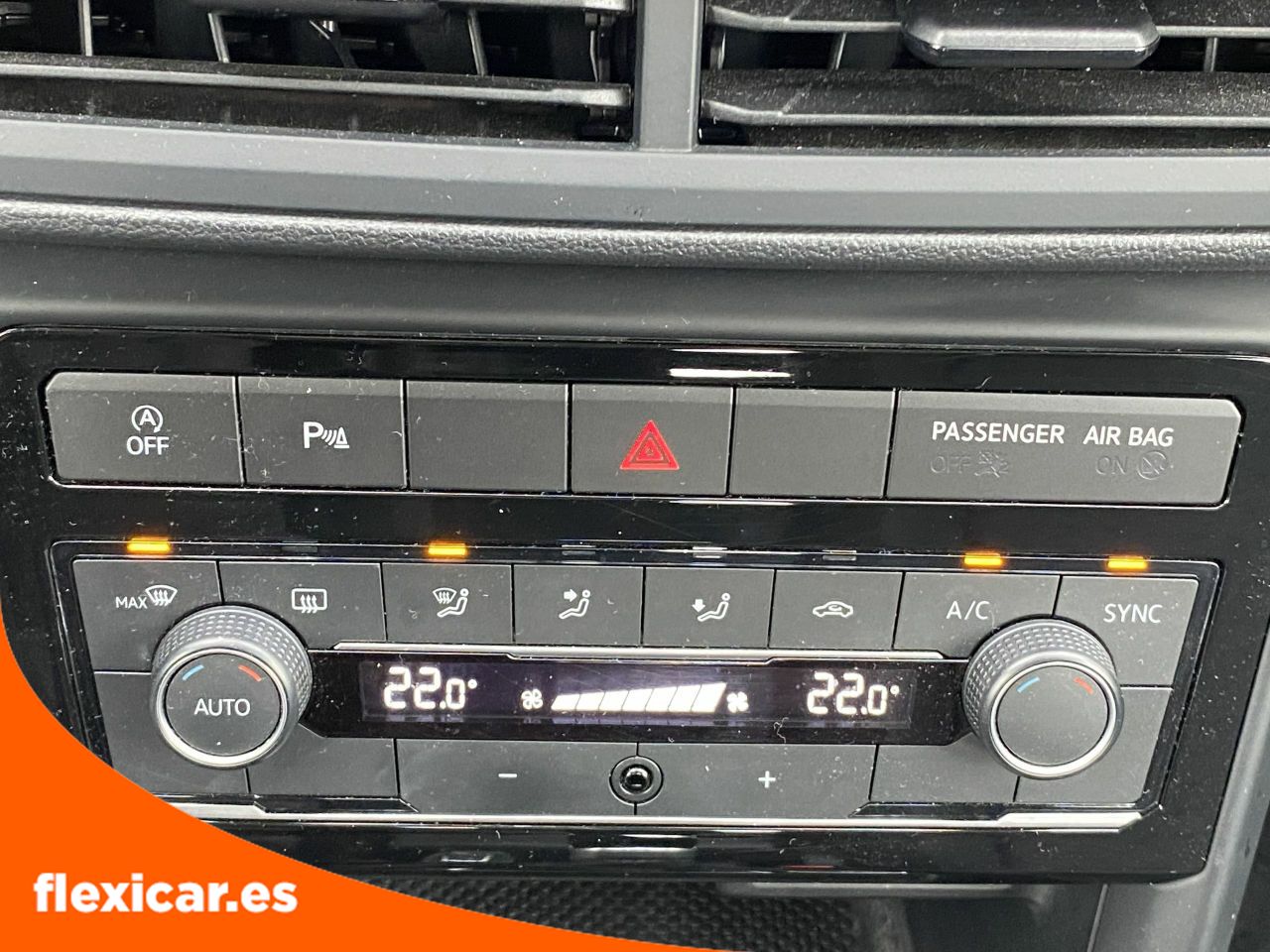 Foto Volkswagen T-Cross 32