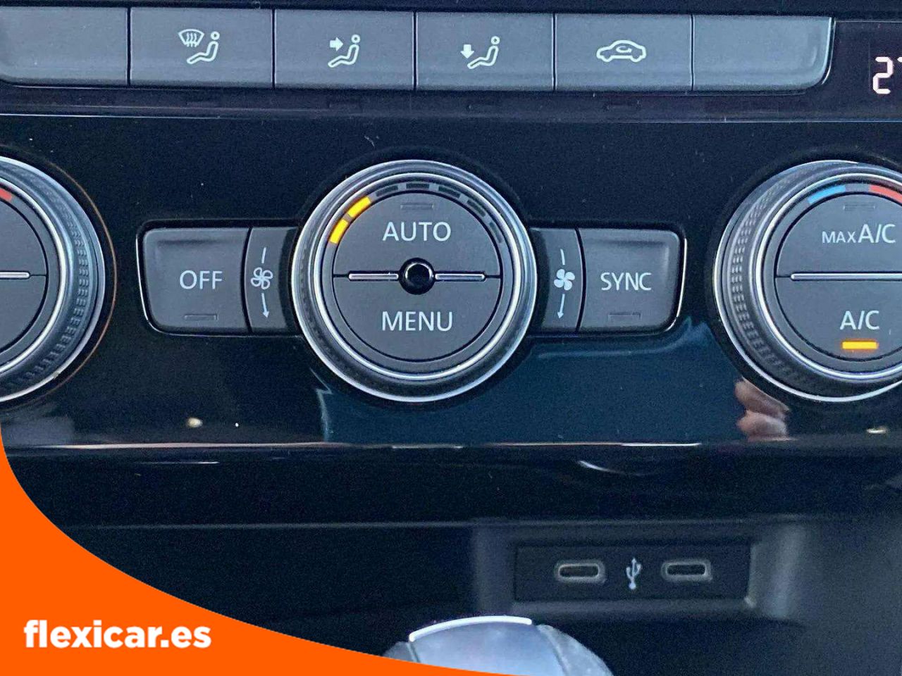 Foto Volkswagen T-Roc 35