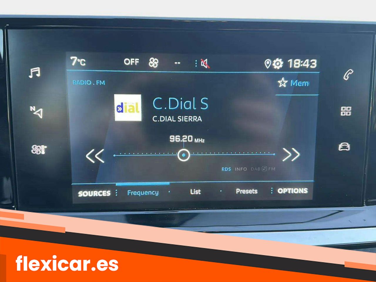Foto Peugeot 208 8