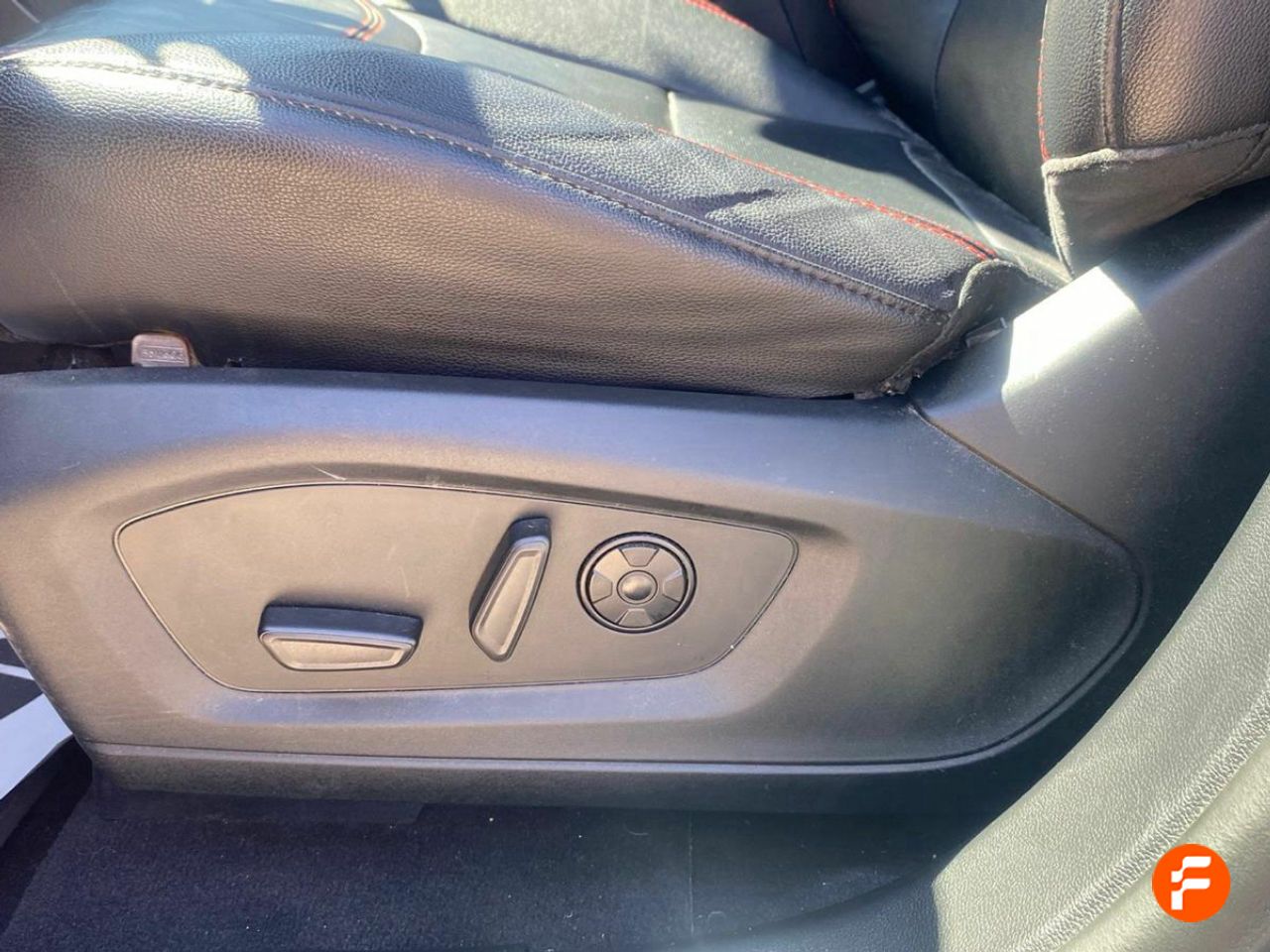 Foto Ford Explorer 28
