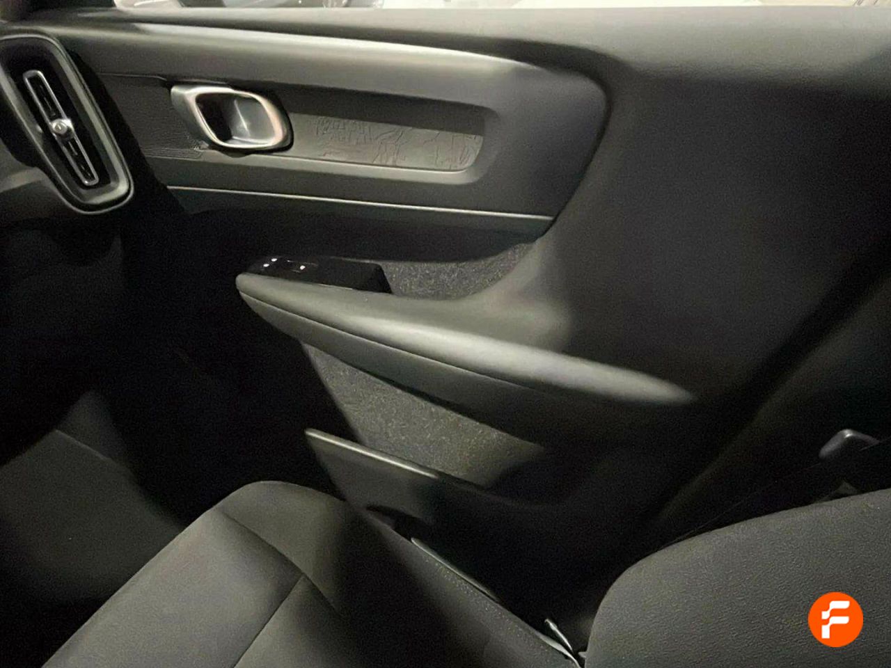 Foto Volvo XC40 12