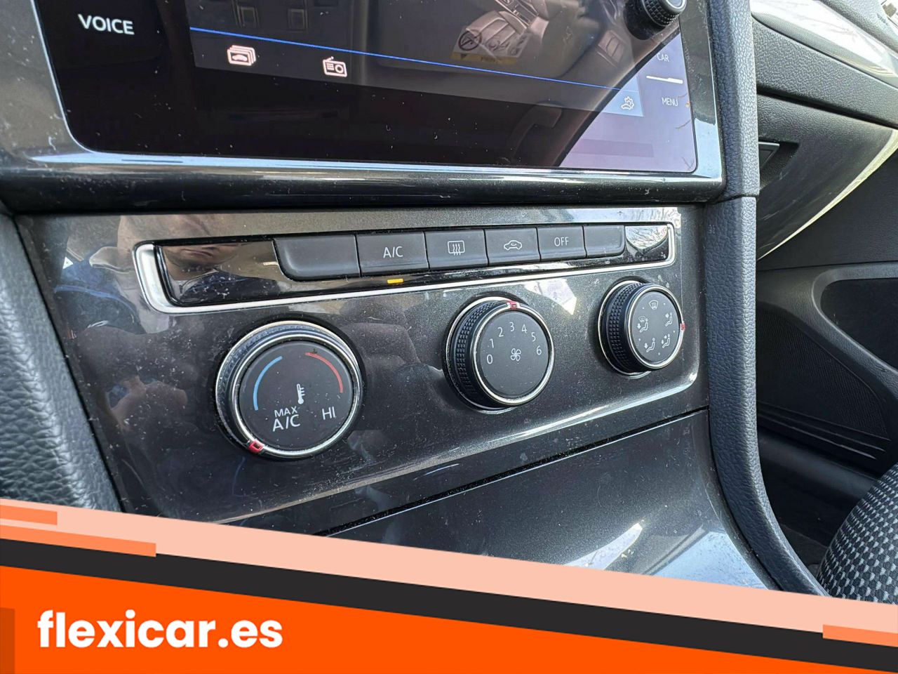 Foto Volkswagen Golf 22