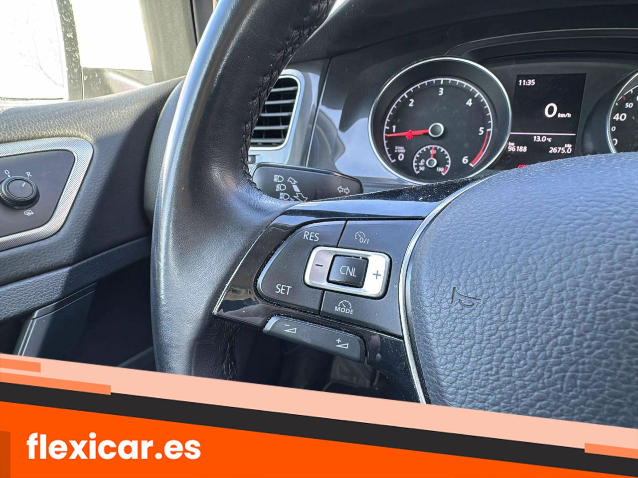 Foto Volkswagen Golf 24