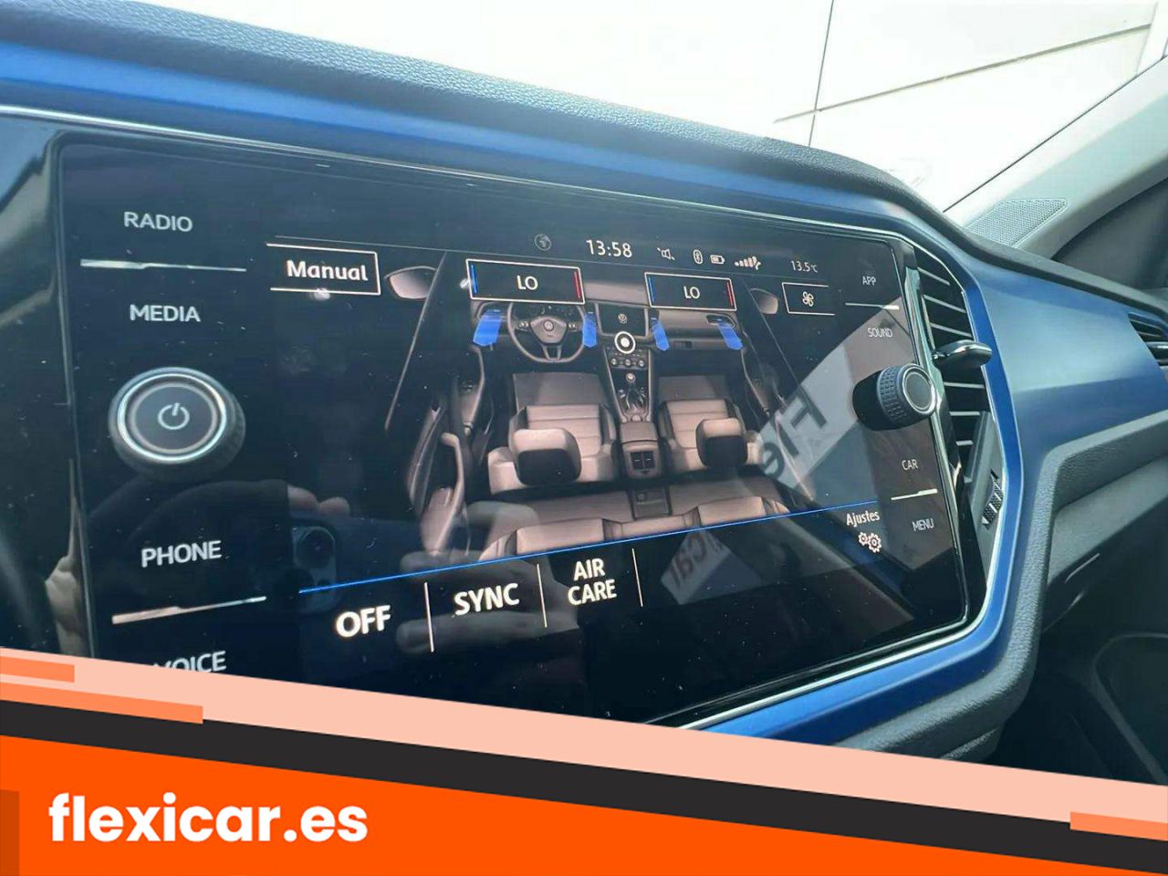 Foto Volkswagen T-Roc 11