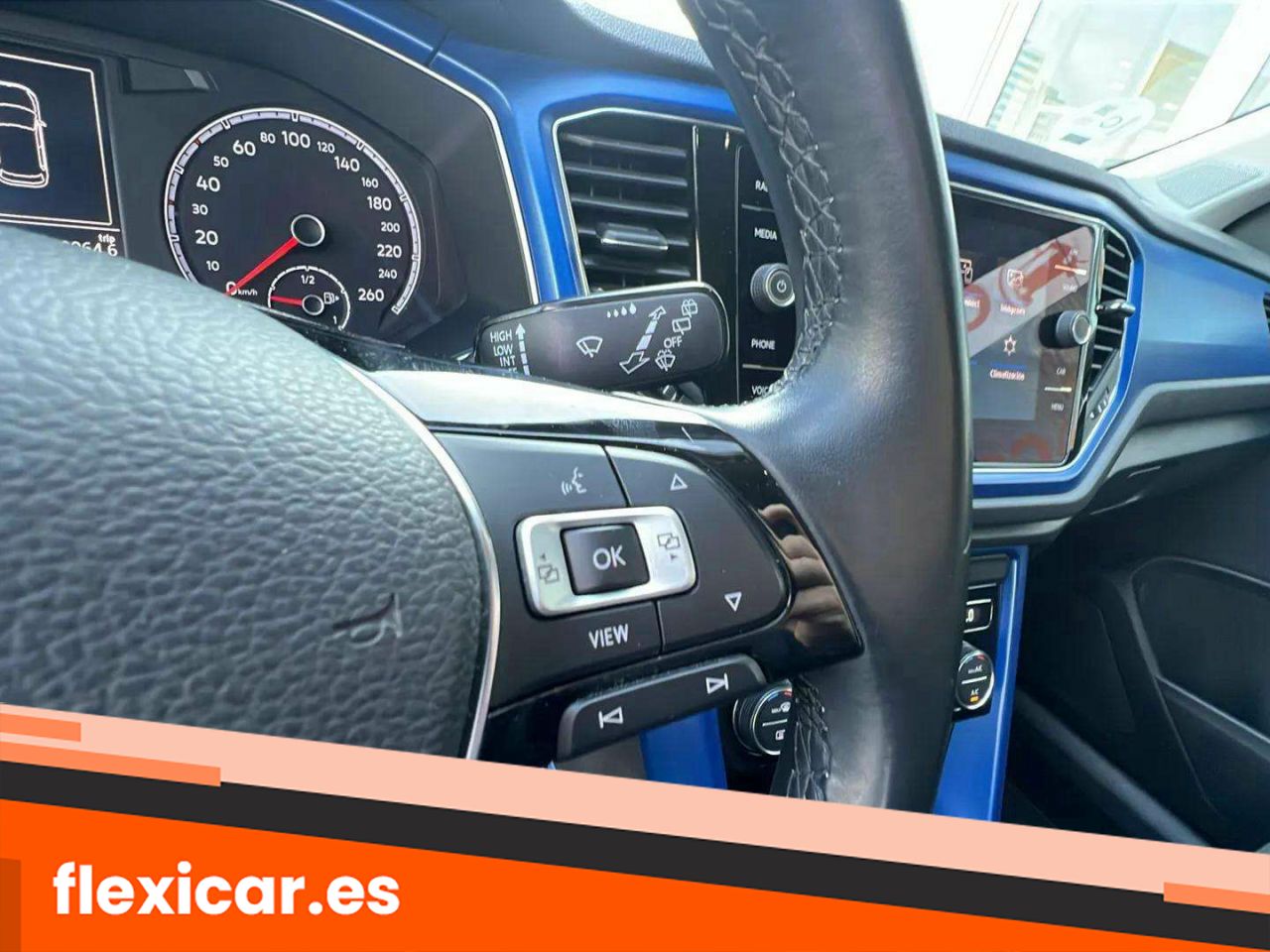 Foto Volkswagen T-Roc 16