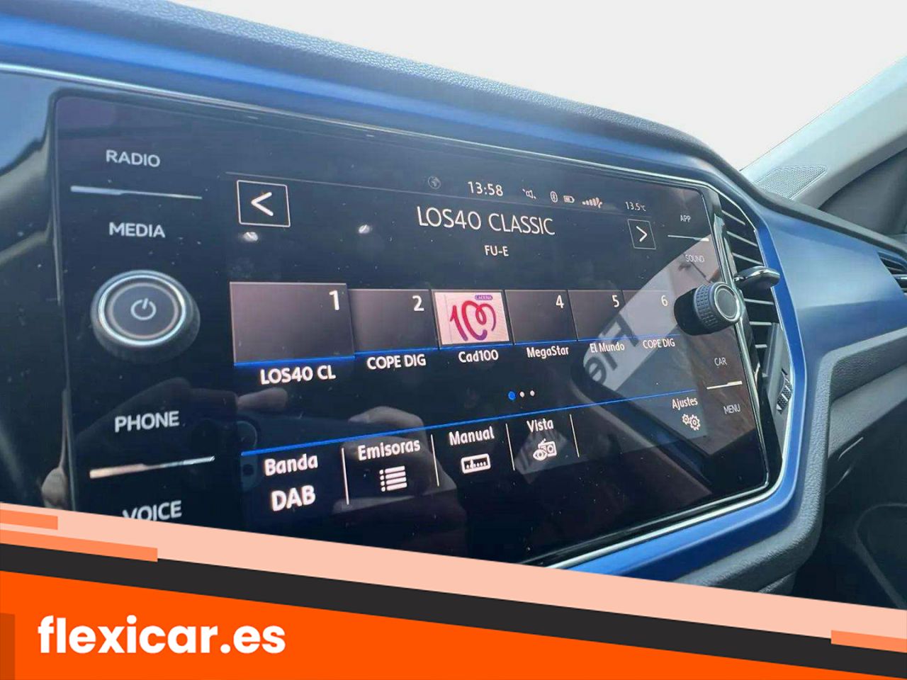 Foto Volkswagen T-Roc 17