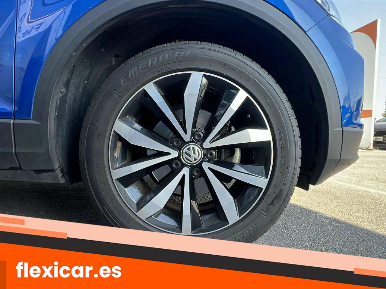 Foto Volkswagen T-Roc 24