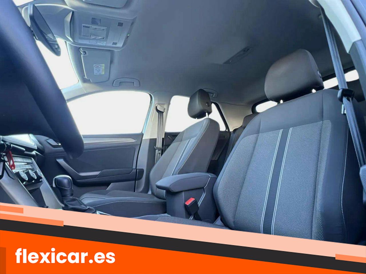 Foto Volkswagen T-Roc 10