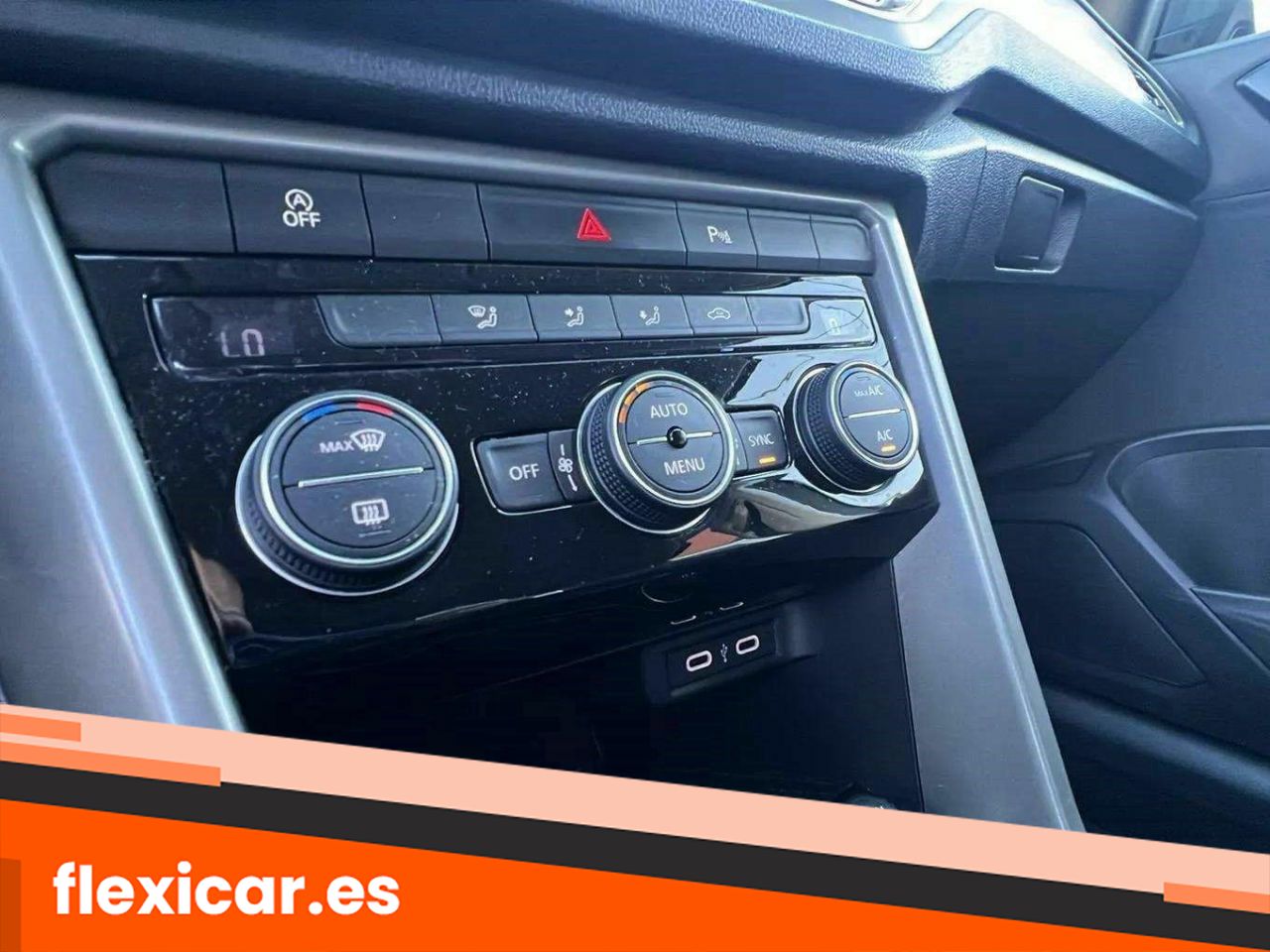 Foto Volkswagen T-Roc 13