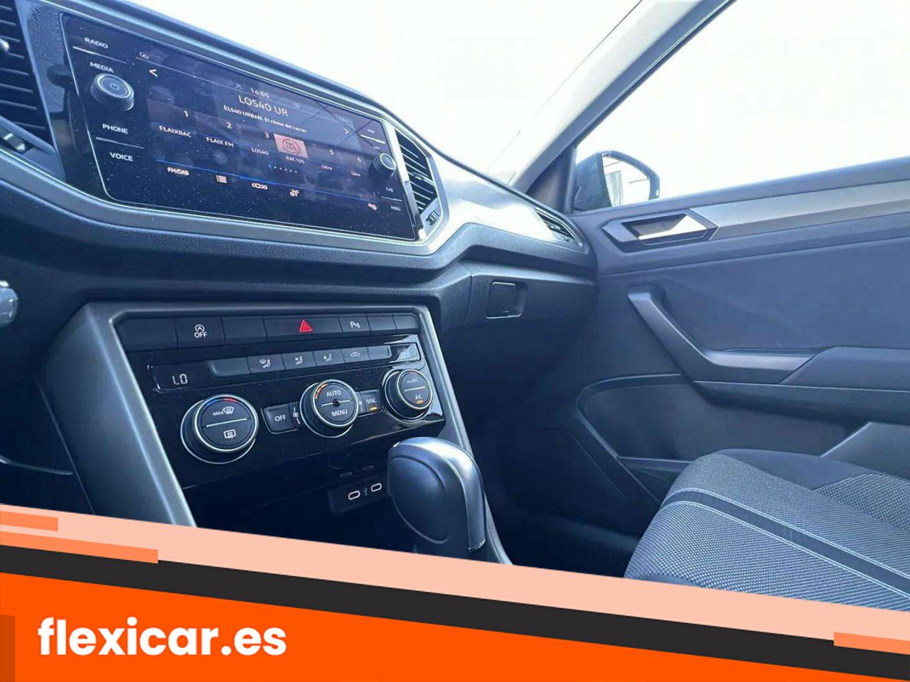 Foto Volkswagen T-Roc 22