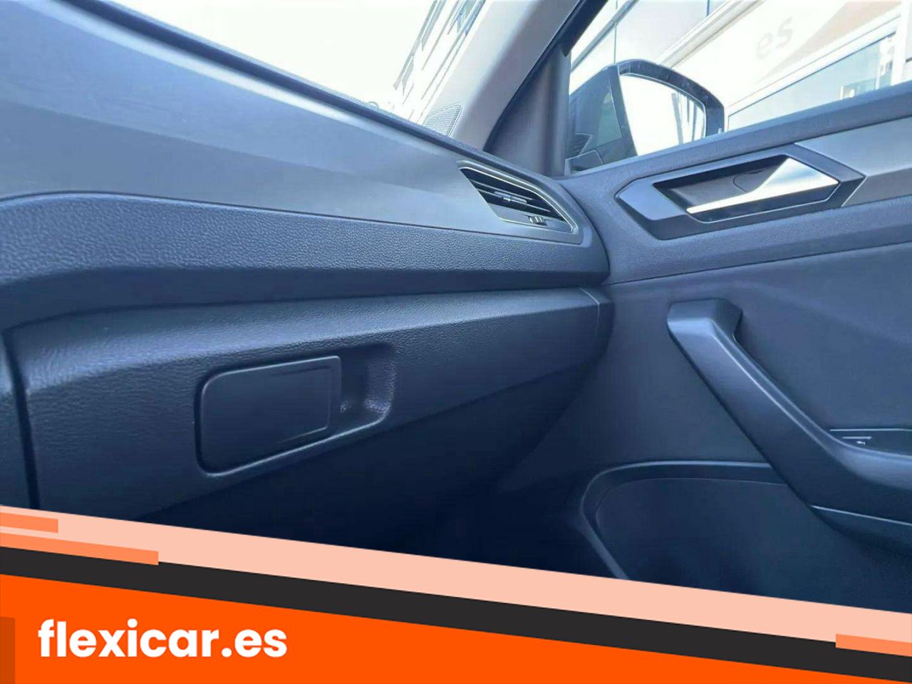 Foto Volkswagen T-Roc 23