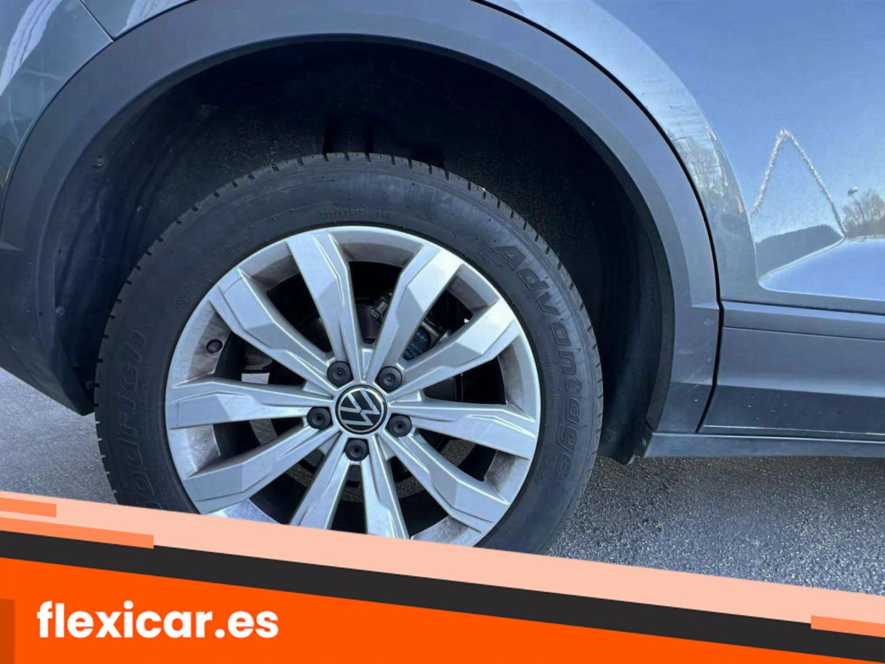 Foto Volkswagen T-Roc 25