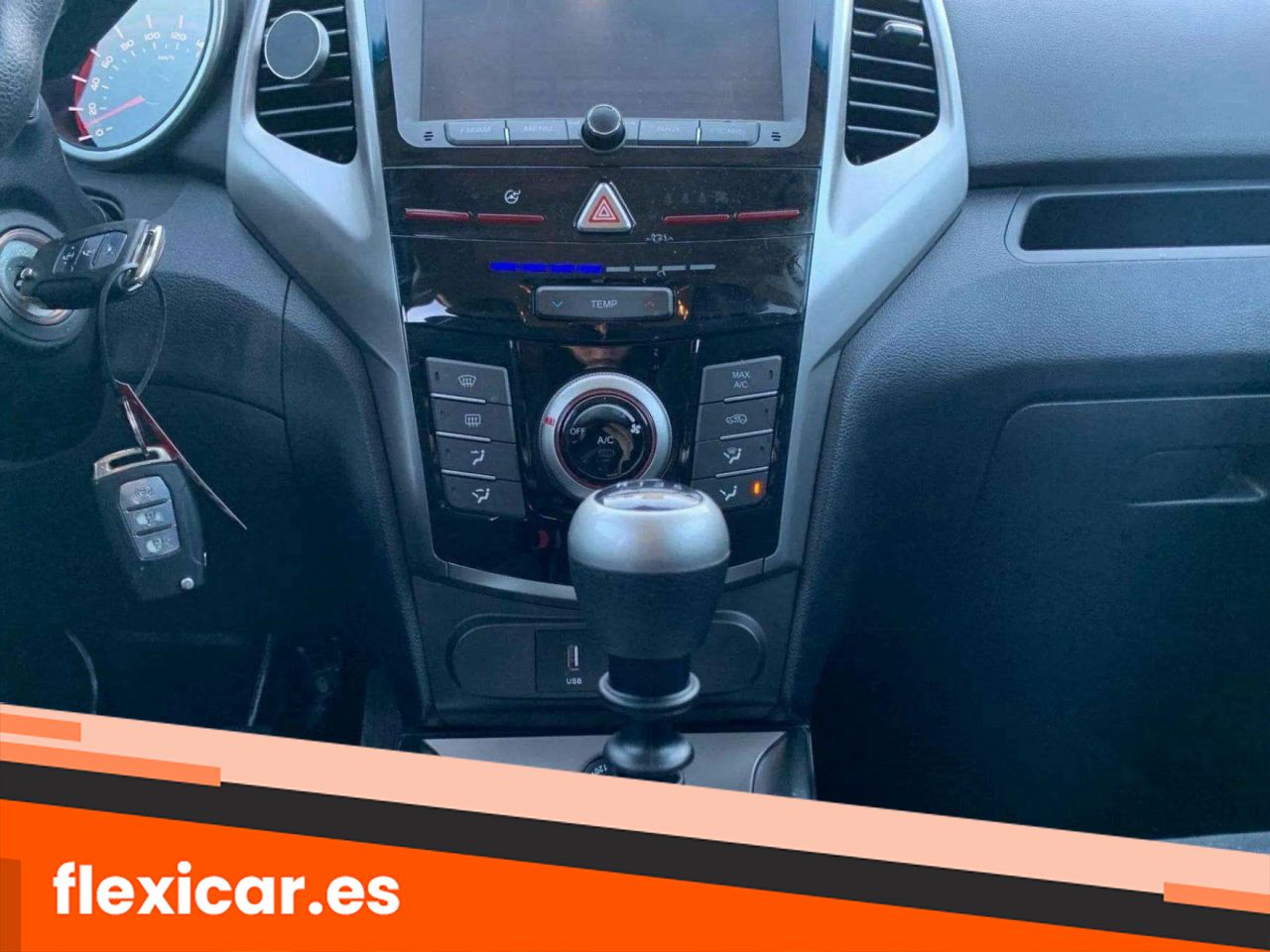 Foto SsangYong Tivoli 12