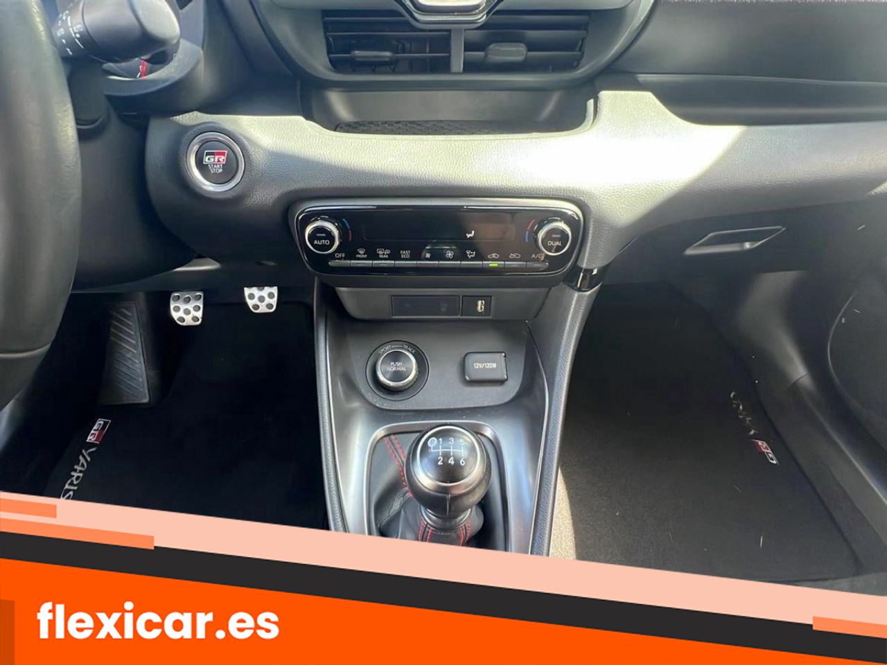 Foto Toyota Yaris 13
