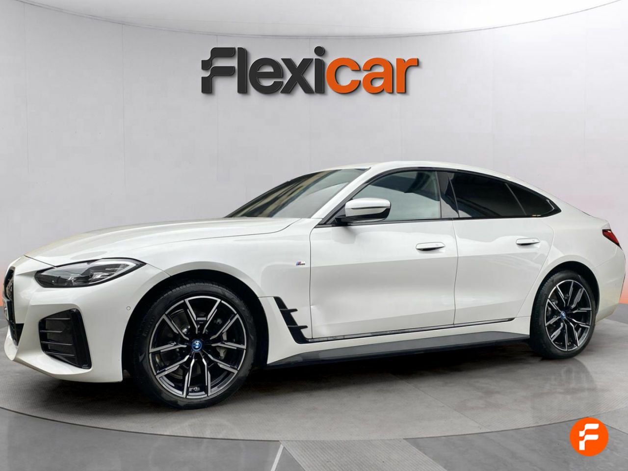 Foto BMW i4 3