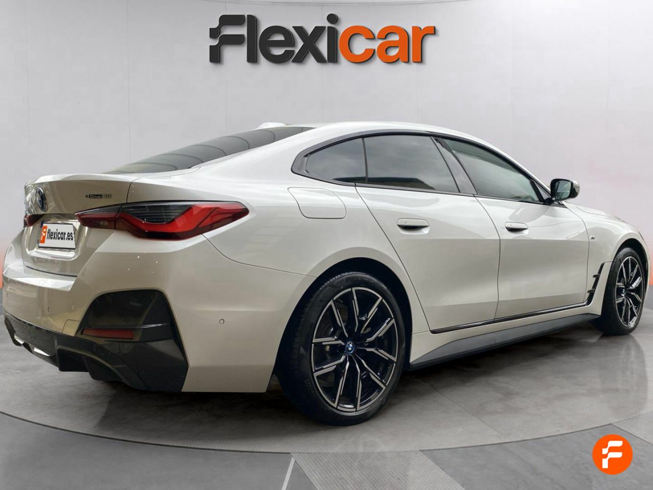 Foto BMW i4 4