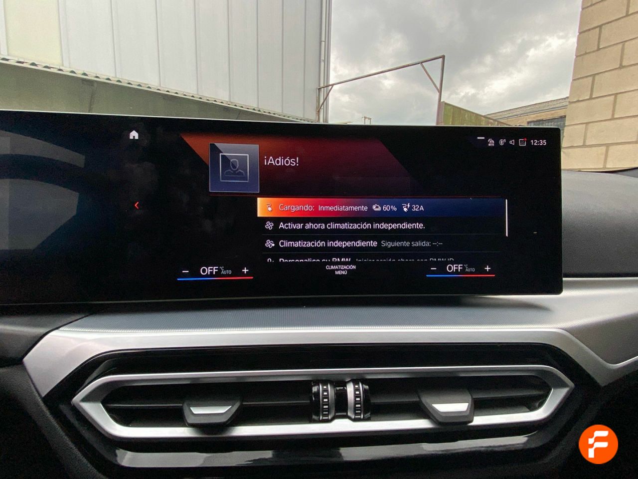 Foto BMW i4 15