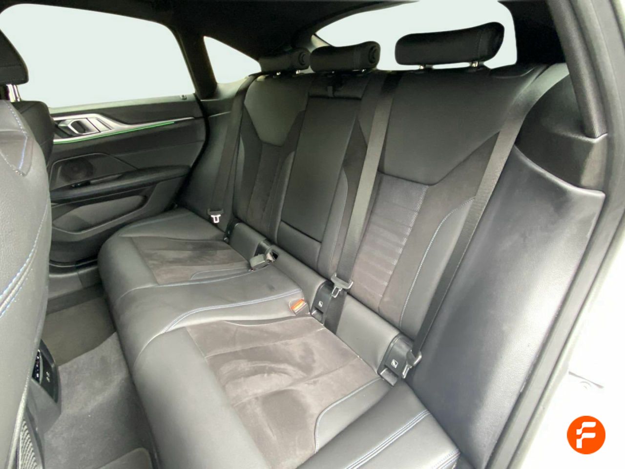 Foto BMW i4 23
