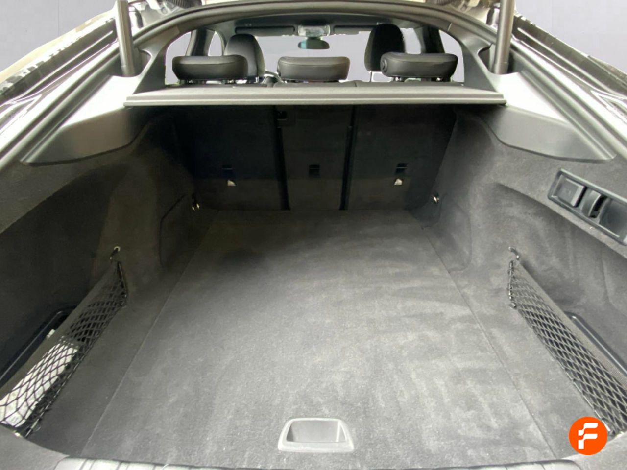 Foto BMW i4 38