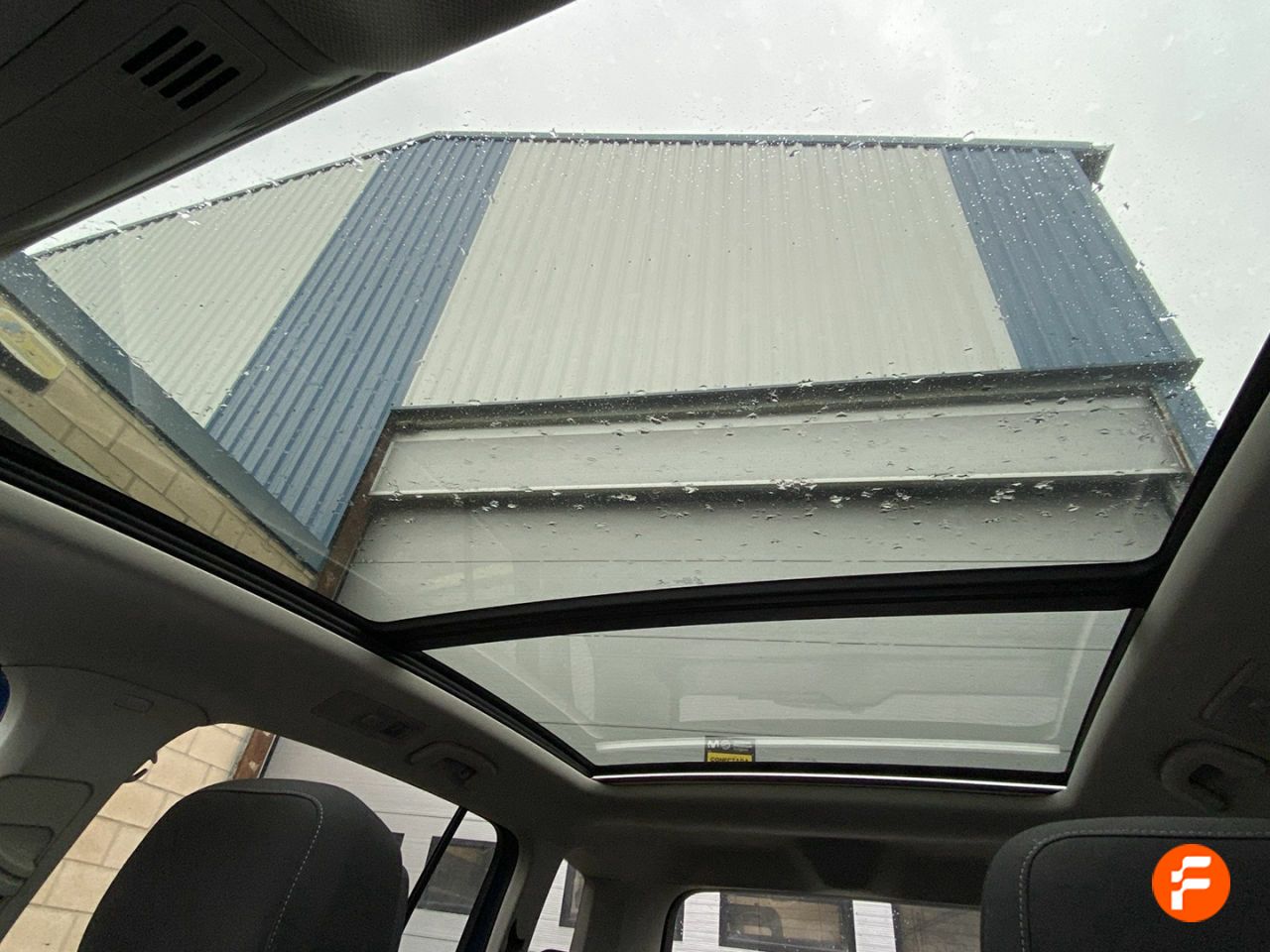 Foto Volkswagen Touran 24
