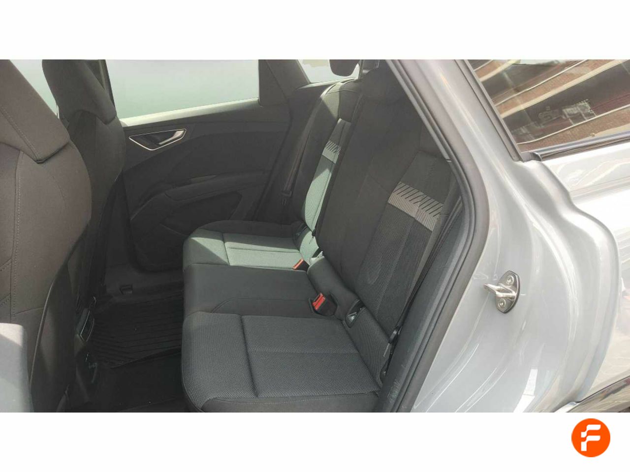 Foto Audi Q4 13