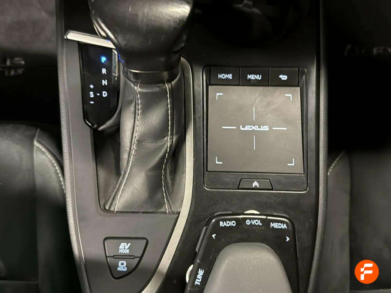 Foto Lexus UX 21
