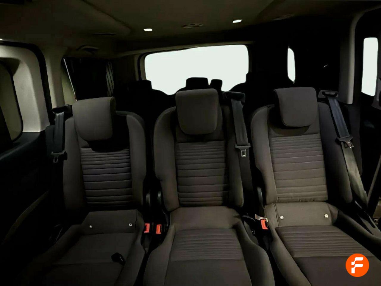 Foto Ford Tourneo Custom 13