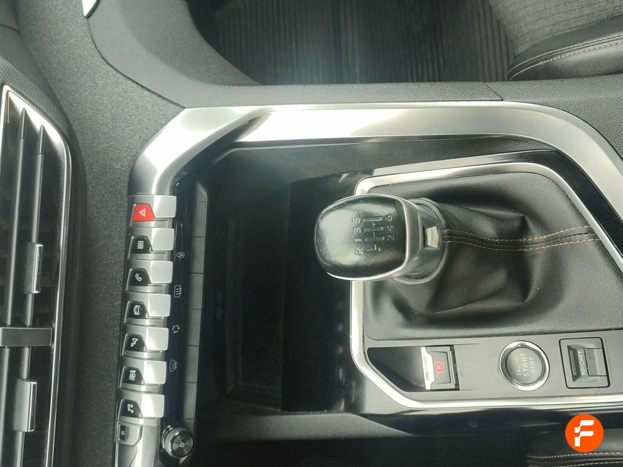 Foto Peugeot 5008 23