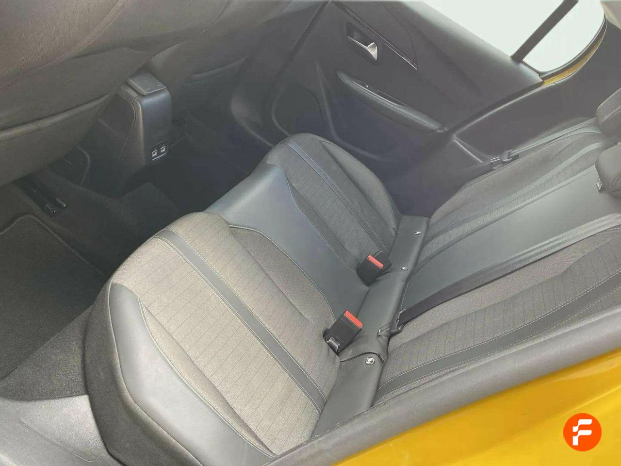 Foto Peugeot 208 19