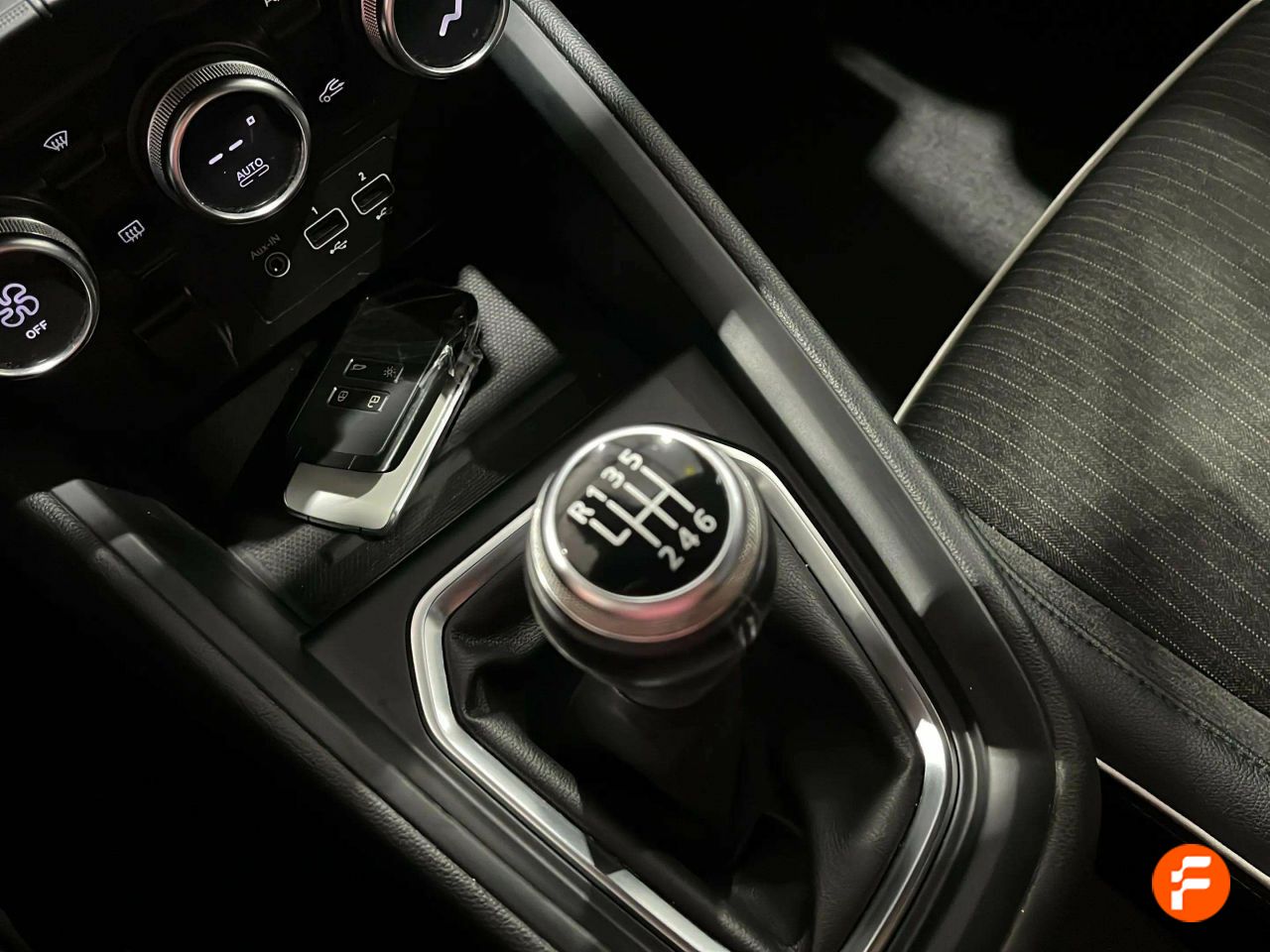 Foto Renault Clio 28
