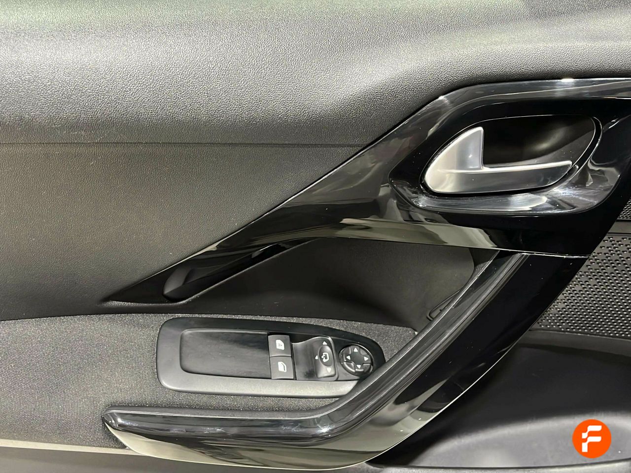 Foto Peugeot 208 15