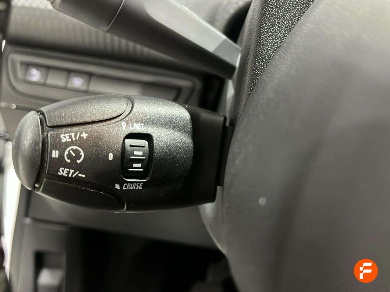 Foto Peugeot 208 17