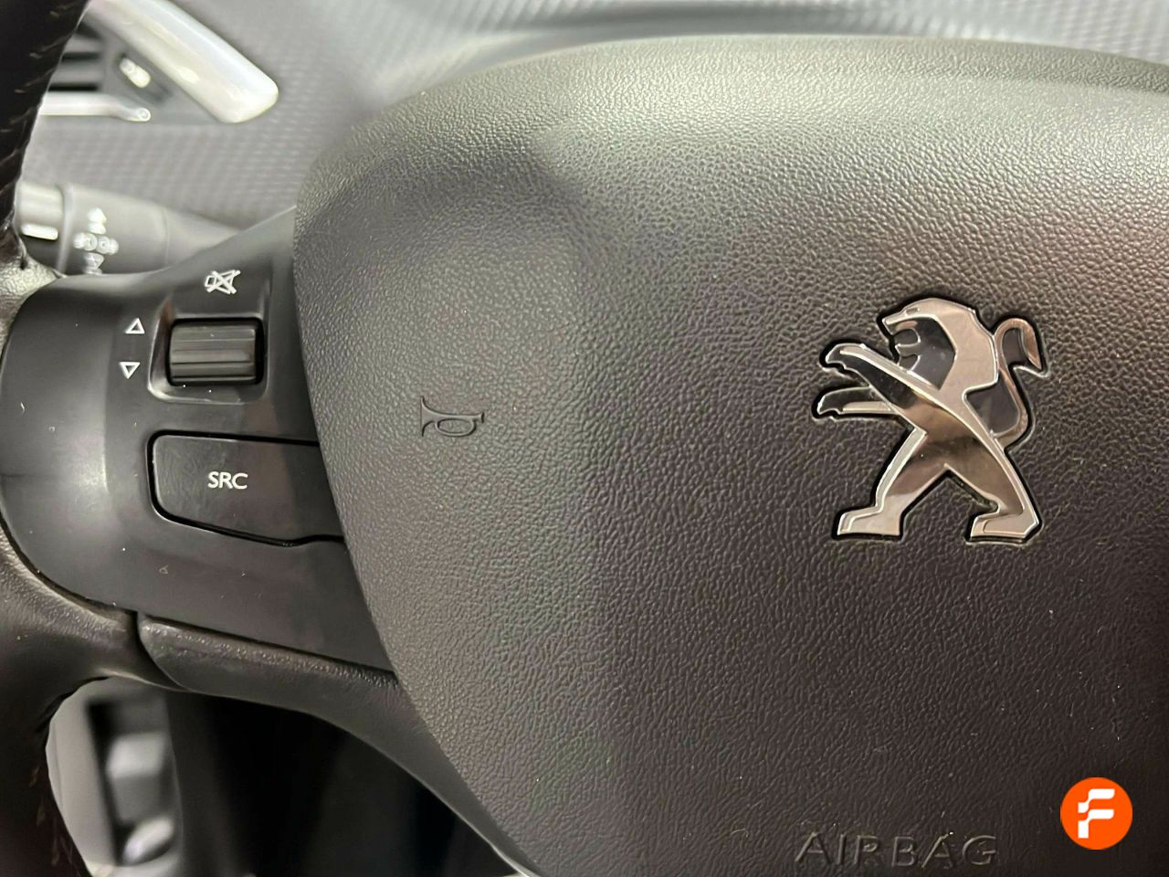 Foto Peugeot 208 18