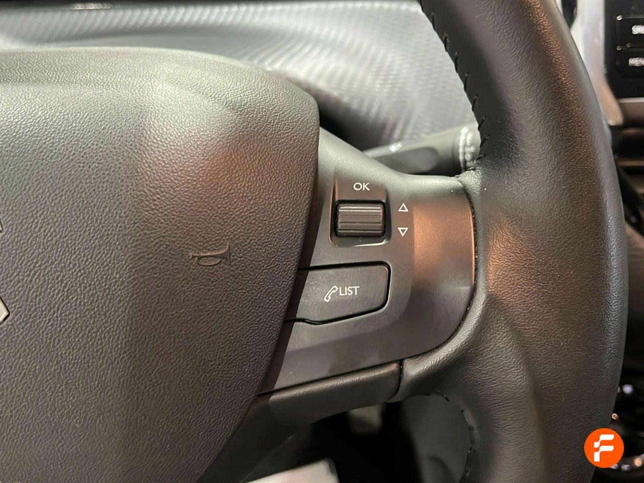 Foto Peugeot 208 19
