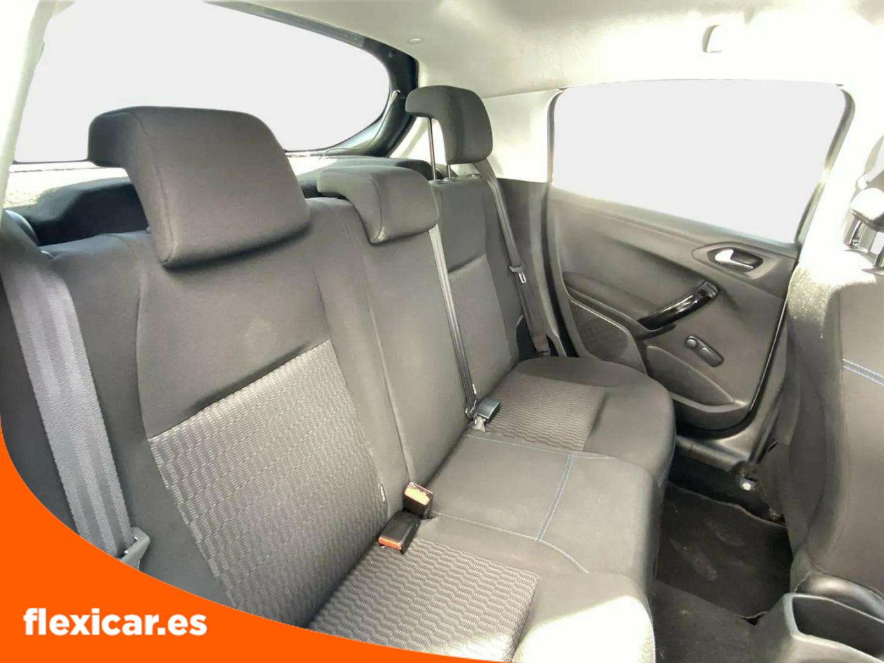 Foto Peugeot 208 14