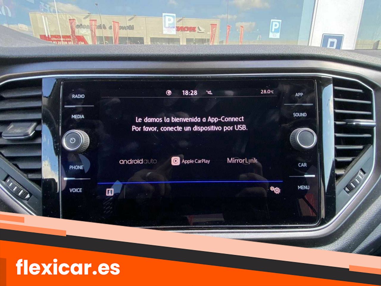 Foto Volkswagen T-Roc 24