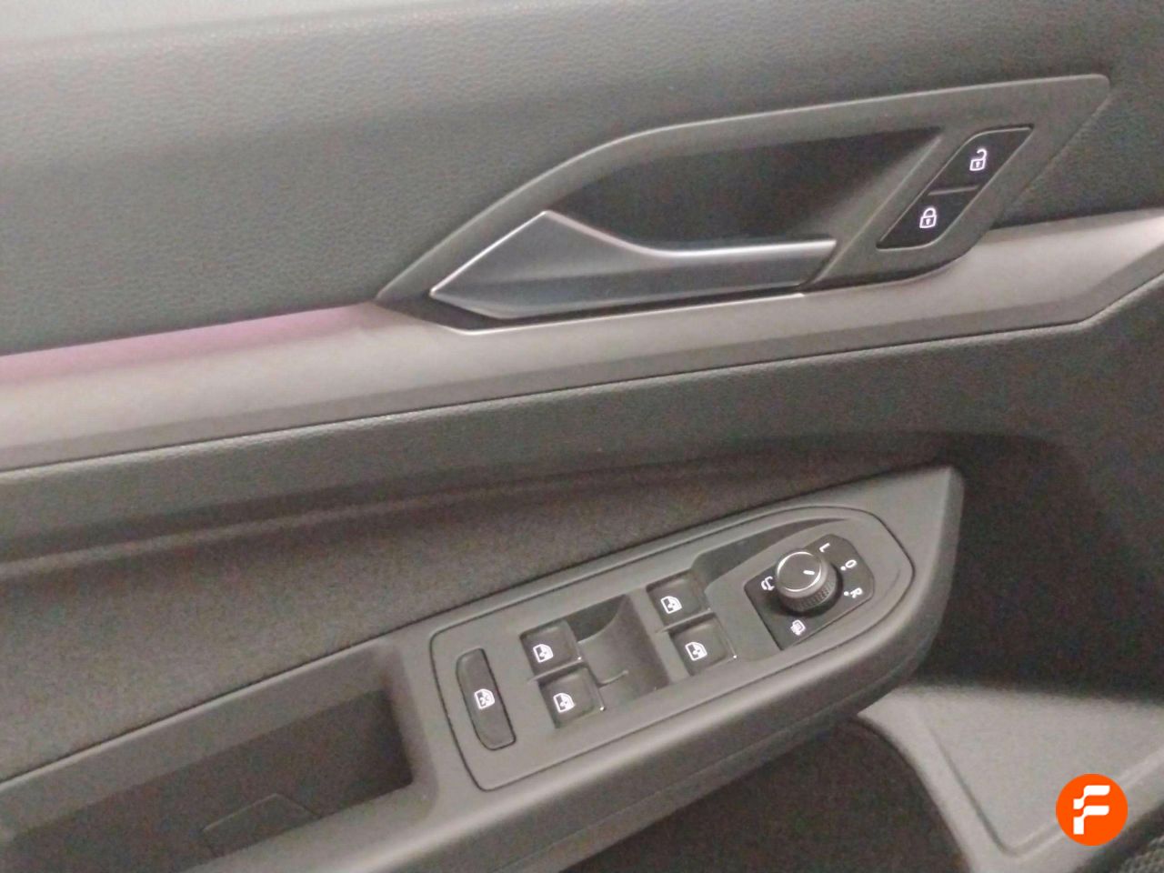 Foto Volkswagen Golf 34