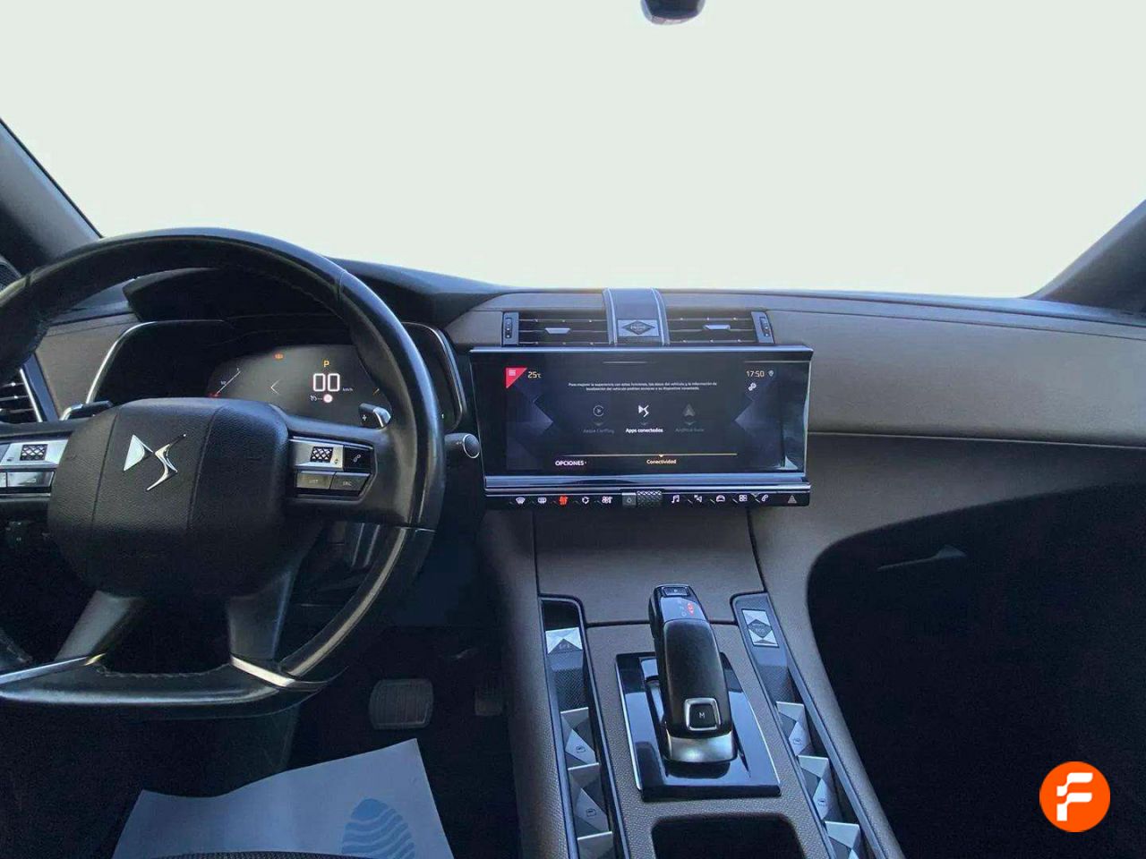 Foto DS Automobiles DS 7 10