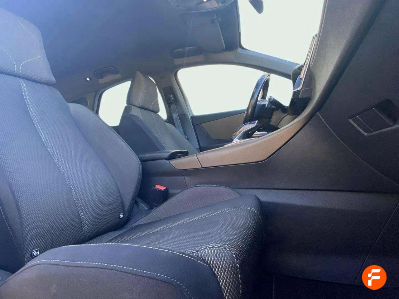 Foto DS Automobiles DS 7 14