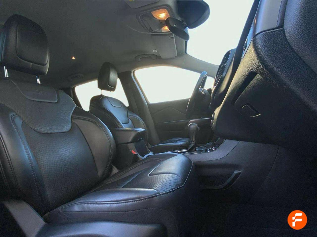 Foto Jeep Cherokee 14