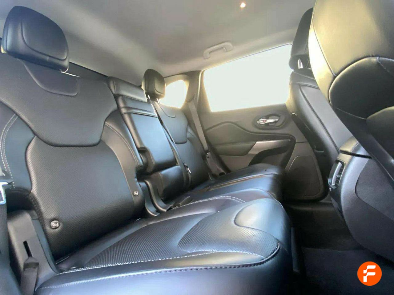 Foto Jeep Cherokee 15