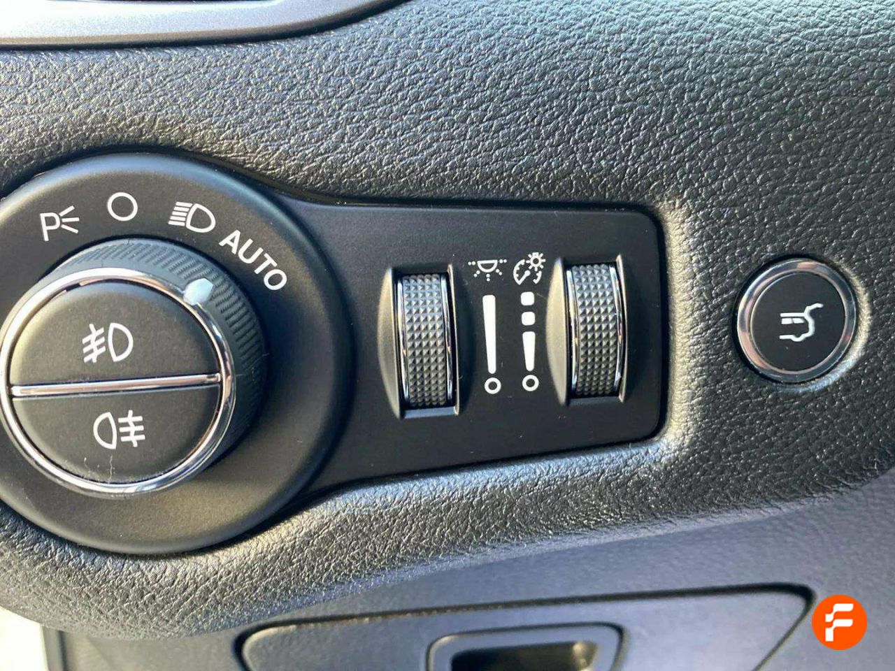 Foto Jeep Cherokee 22