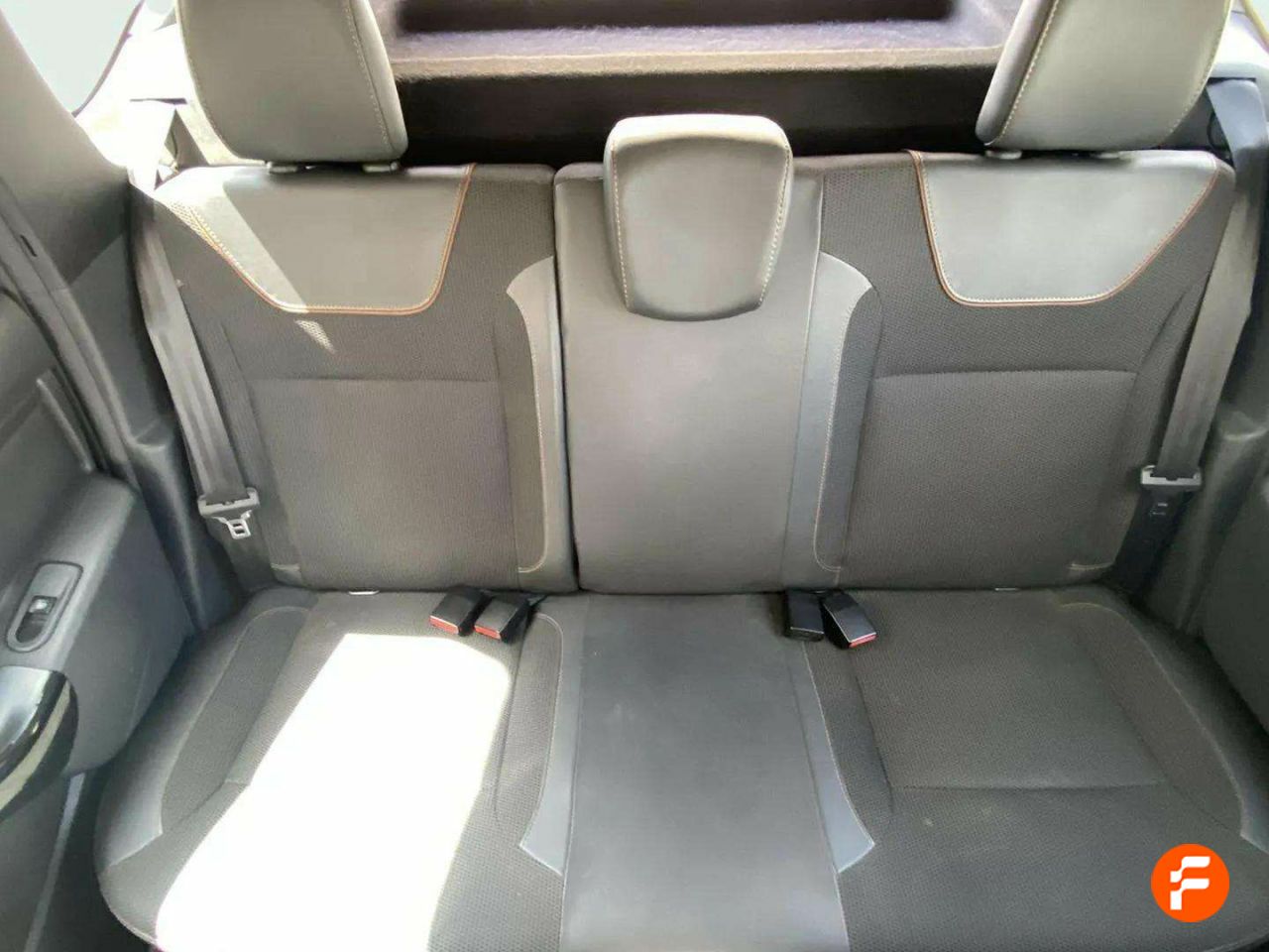 Foto Dacia Duster 16