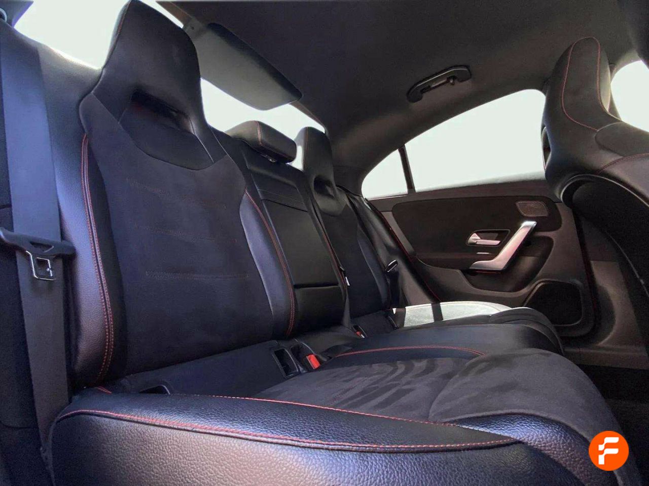 Foto Mercedes-Benz Clase CLA 15
