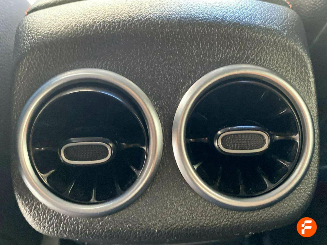 Foto Mercedes-Benz Clase CLA 27