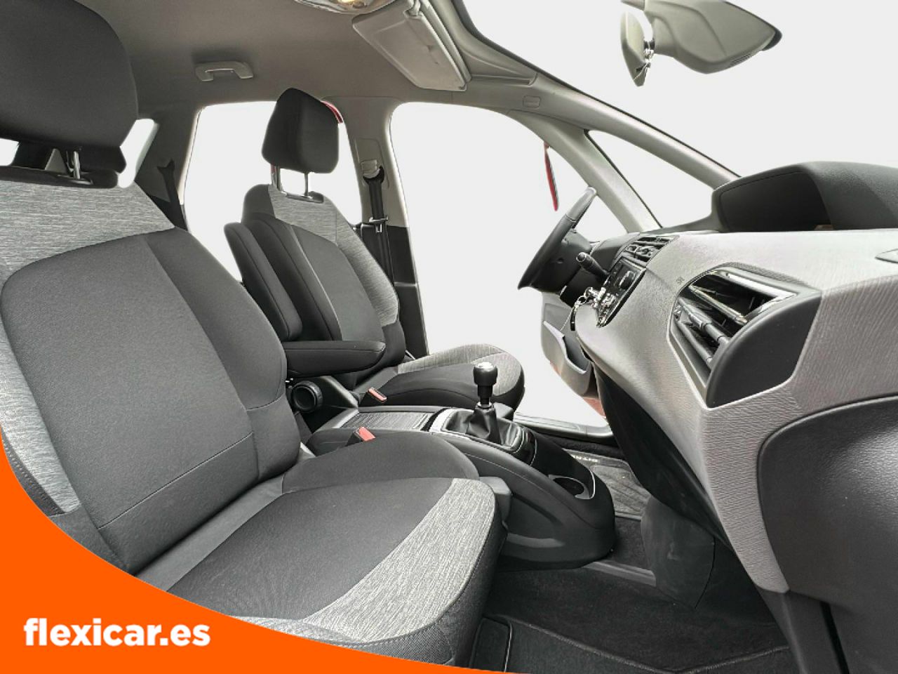 Foto Citroën C4 Picasso 17